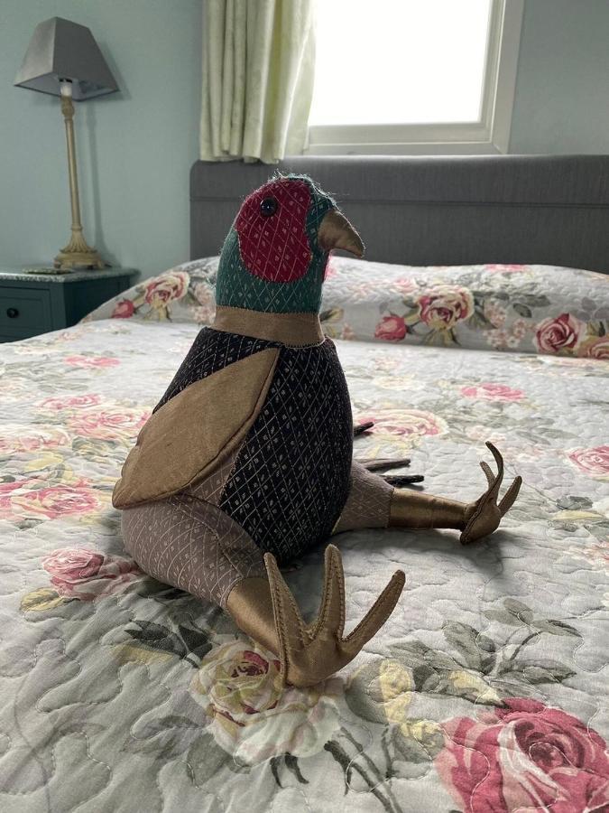 Pheasant Suites Colchester Bagian luar foto