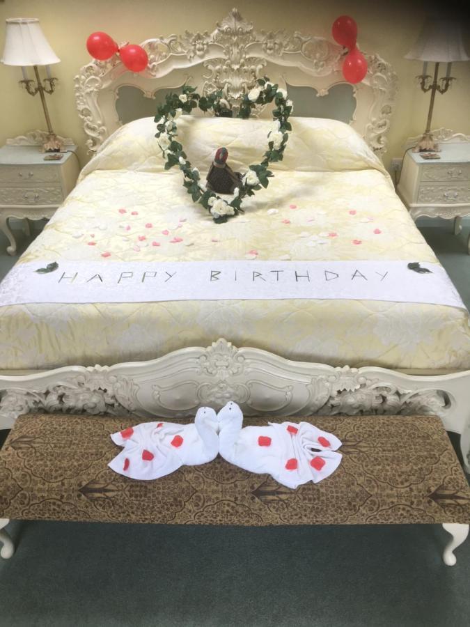 Pheasant Suites Colchester Bagian luar foto